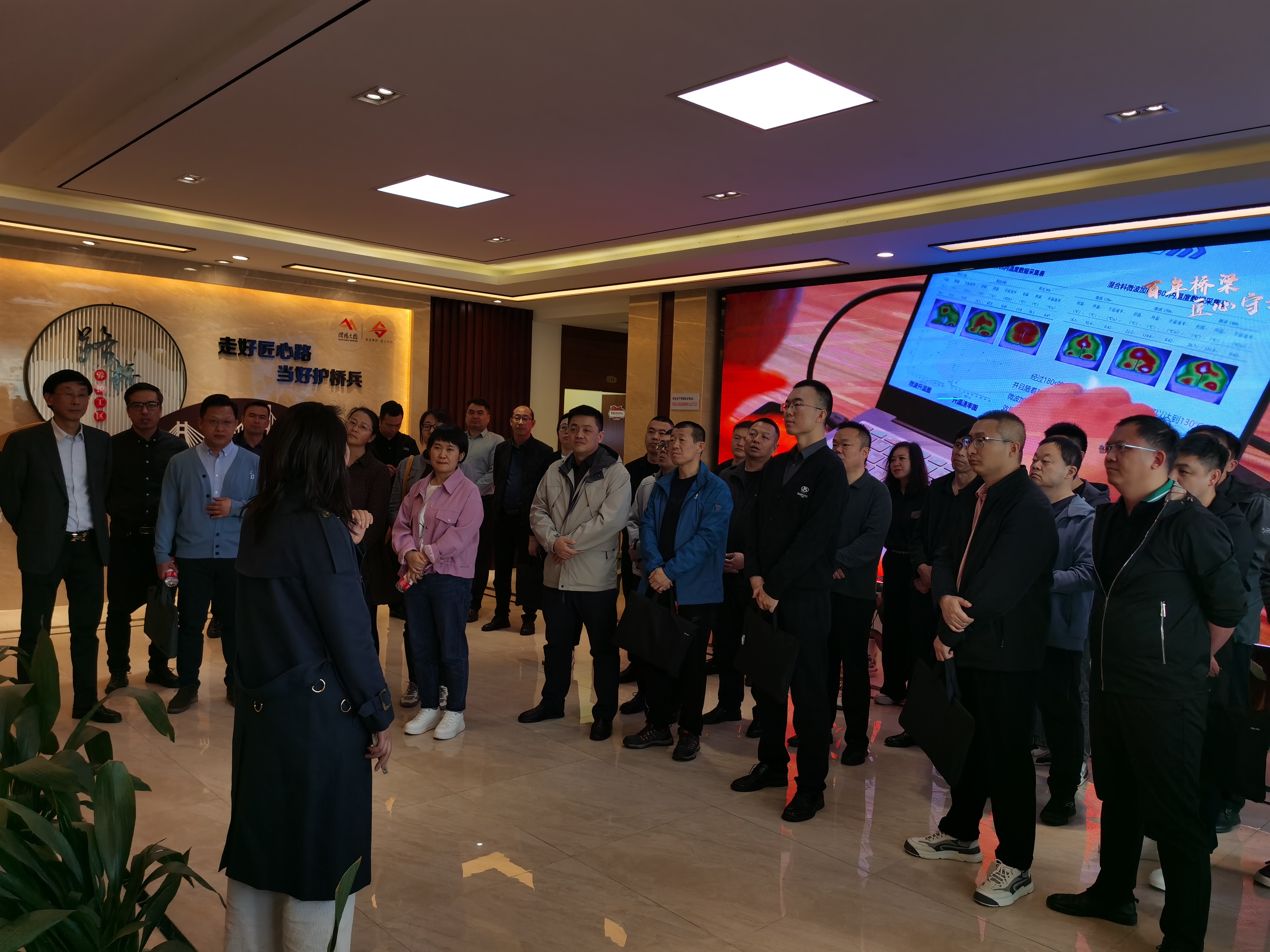 路桥养护工区.jpg